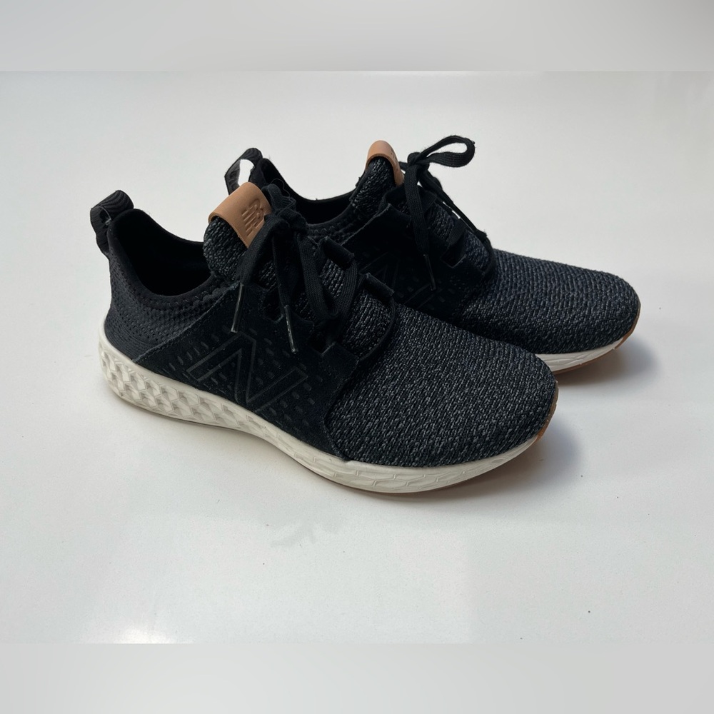 like new, worn once new balance fresh foam black sneakers sz 6